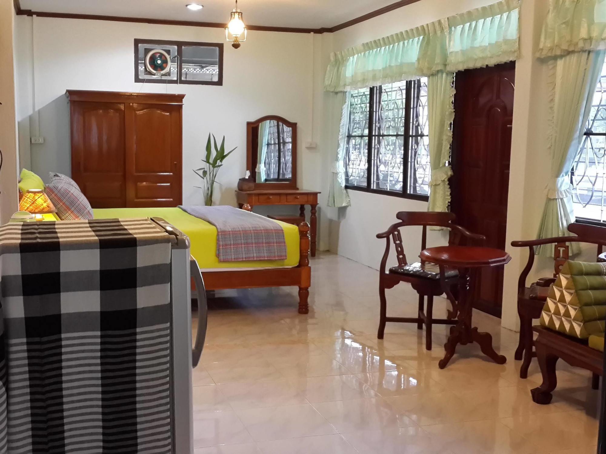 The Stay Guest House لووي المظهر الخارجي الصورة
