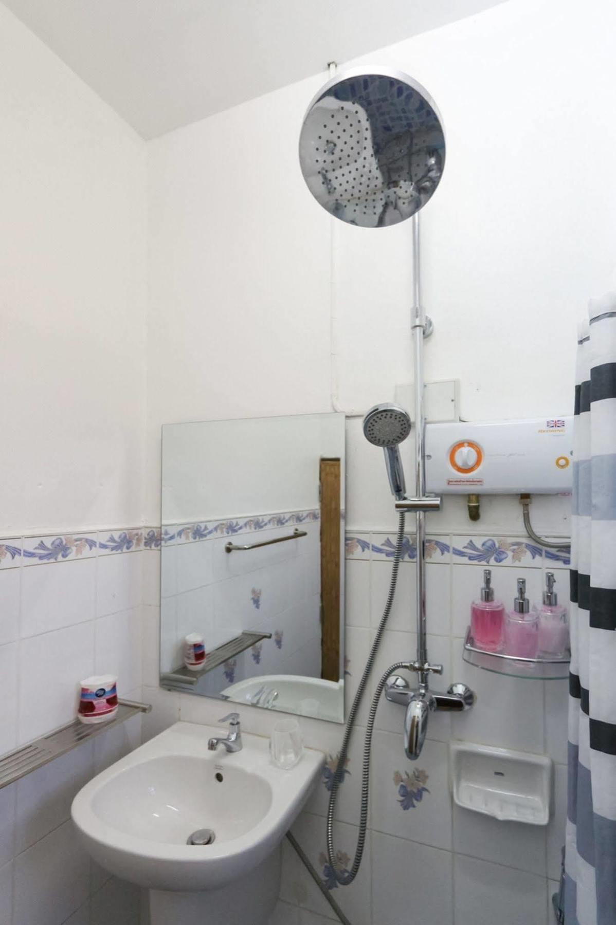The Stay Guest House لووي المظهر الخارجي الصورة